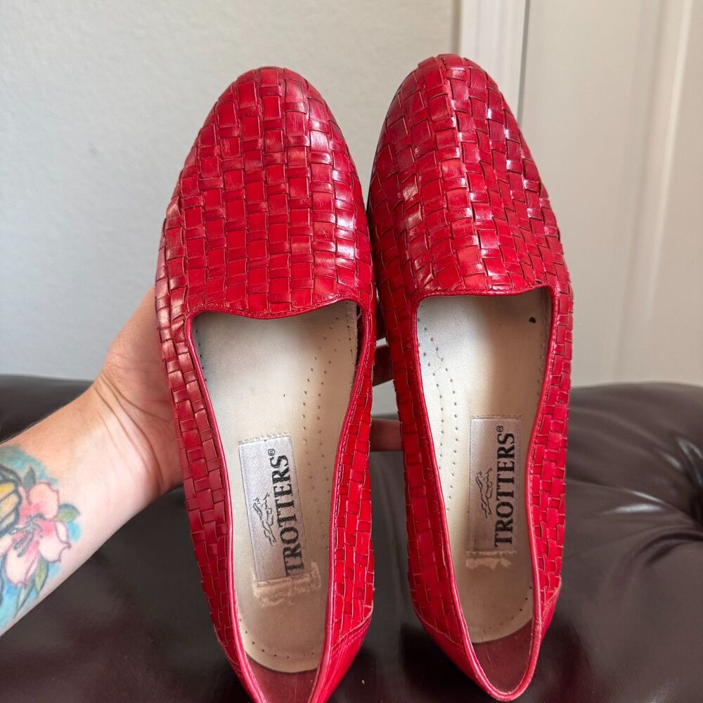 Trotters Red Leather Woven Slip on Comfort Shoes Loafers Vintage Womens- 7